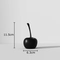 Esculturas Decorativas Frutas Listradas – Maçã e Abacaxi em Resina Minimalista Preto e Branco